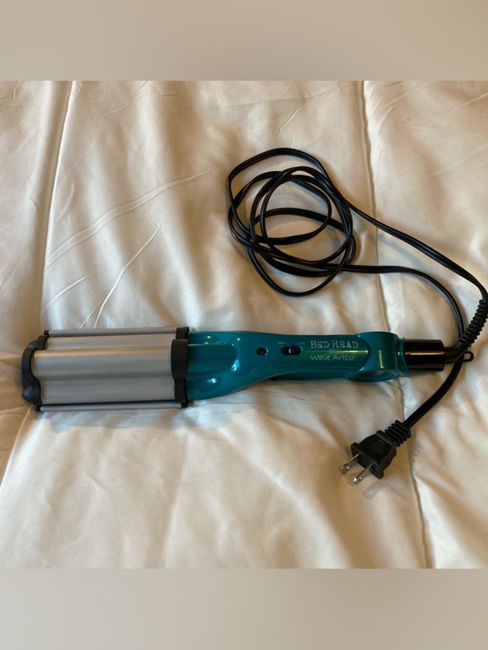 BedHead Wave Artist Triple Barrel Hair Waver